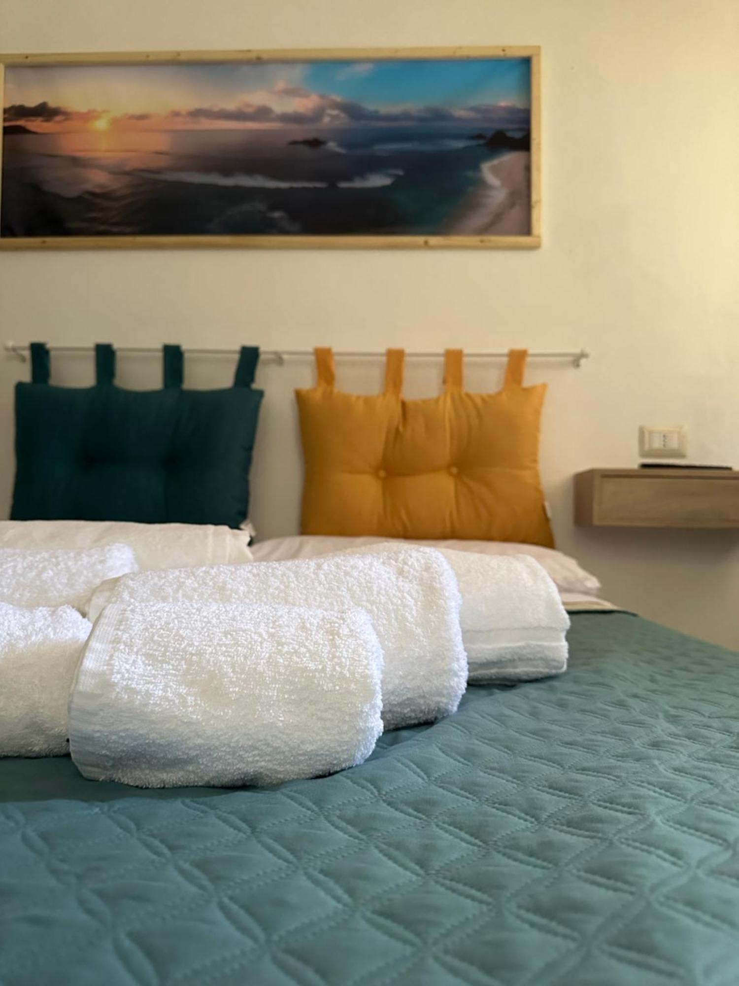 Hotel Moncici House Porto Torres Zewnętrze zdjęcie